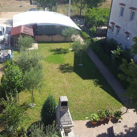 Apartments Basic Sveti Anton 88 Malinska Esterno foto