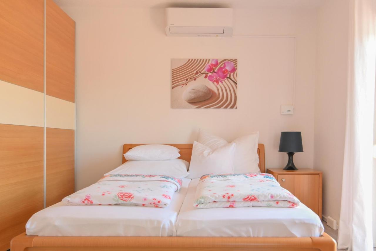 Apartments Basic Sveti Anton 88 Malinska Esterno foto