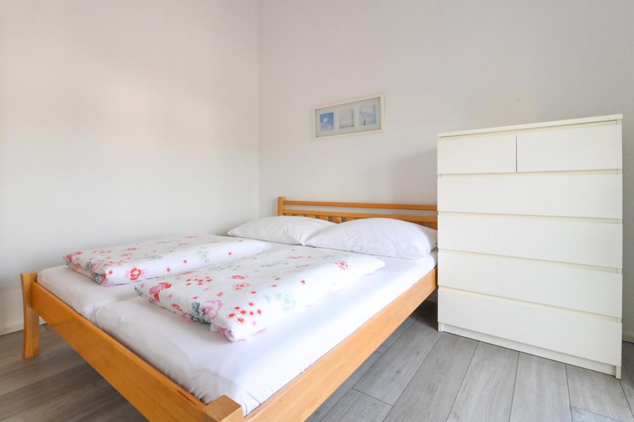 Apartments Basic Sveti Anton 88 Malinska Esterno foto